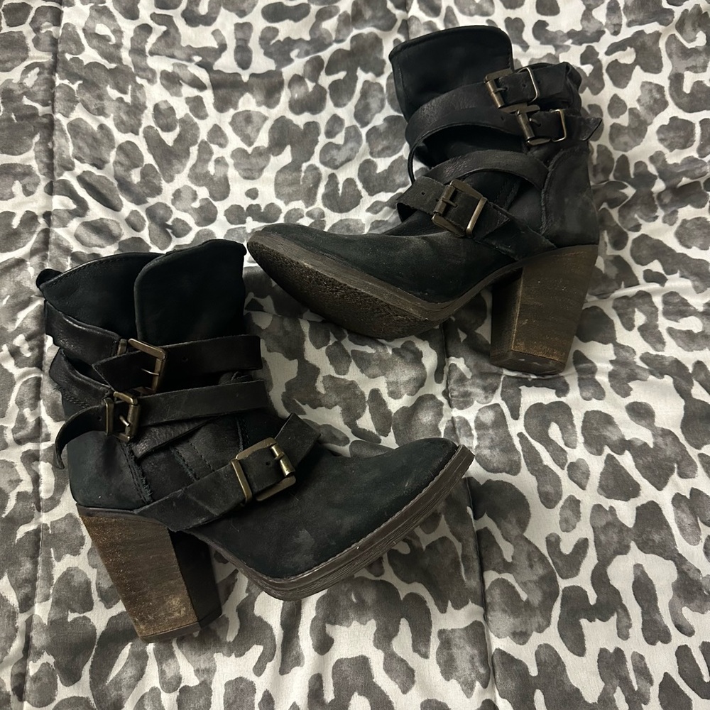 Steve Madden 'Yale' distressed slouch boot sz 6